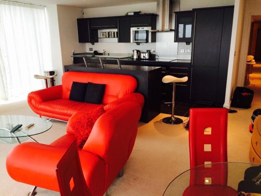 Excel Stunning 3 Bedrooms Appartamento