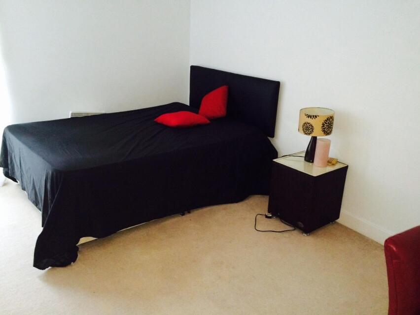 Excel Stunning 3 Bedrooms *